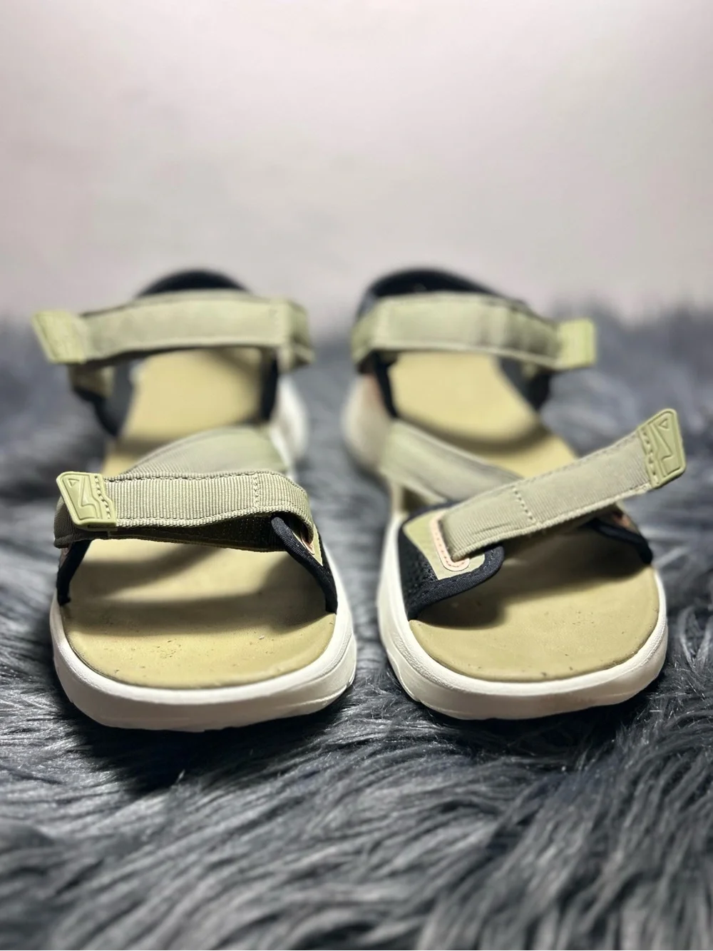 Teva MEN'S ZYMIC Olive and Cream Sport Sandals Black Accents Size 7
